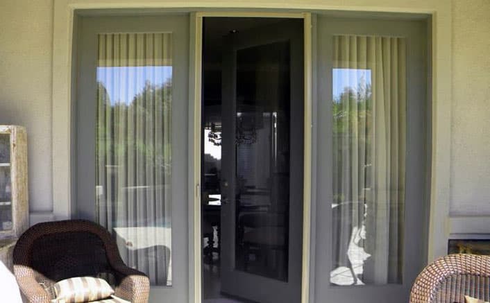 example of retractable screens