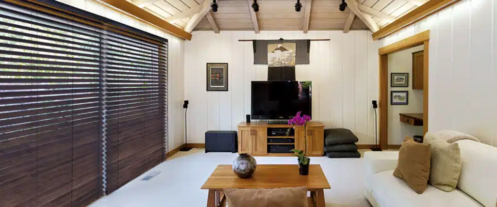 3bmwc 2560-x-1067_Hero_WindowTreatments_Living_Normandy-Blinds