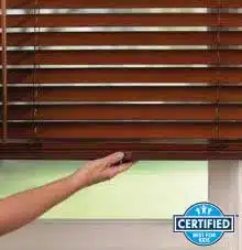 CORDLESS LIFT & LOCK FAUX BLIND