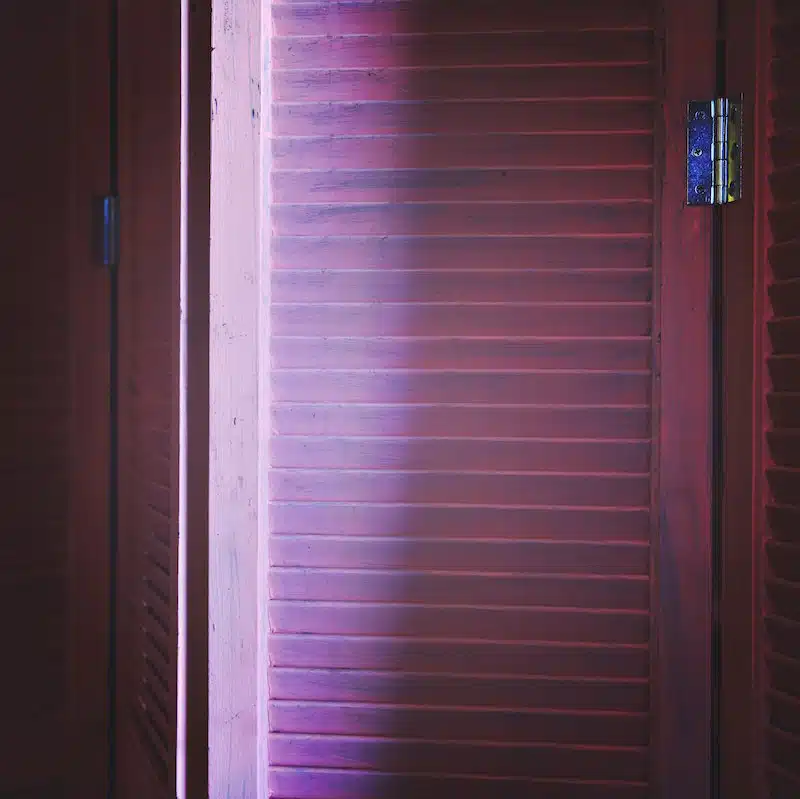 3bm-spring-trends-for-window-treatments-2022-shutters-purple-2