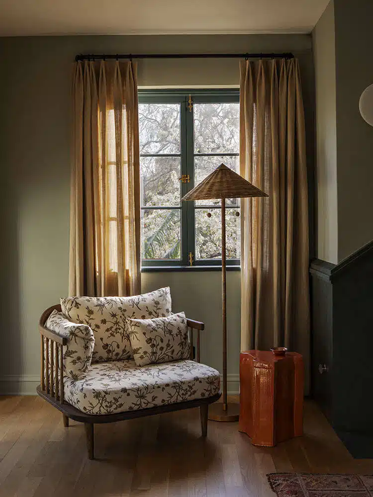 wrap-around-curtain-rod